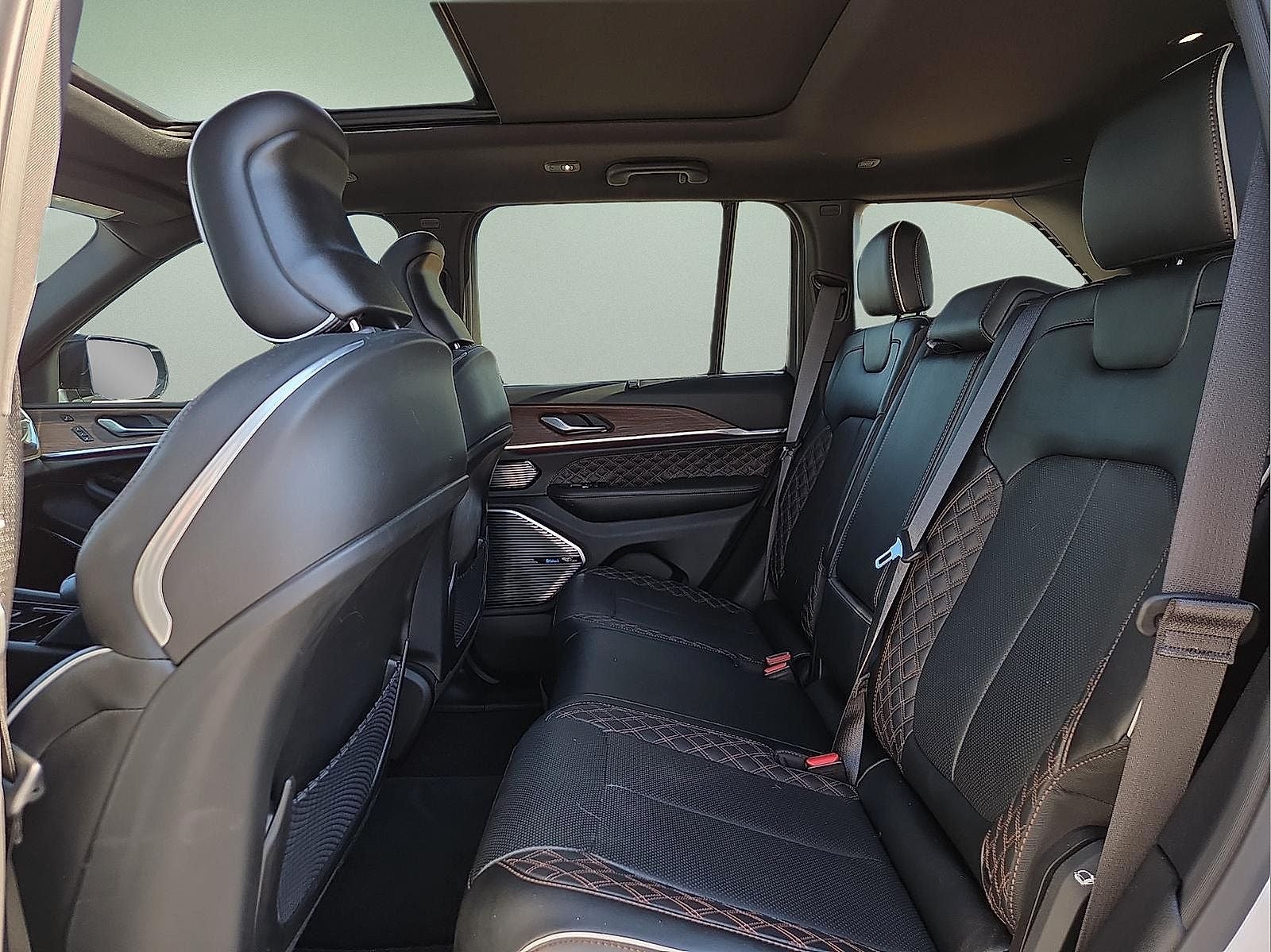 2023 Jeep Grand Cherokee Summit