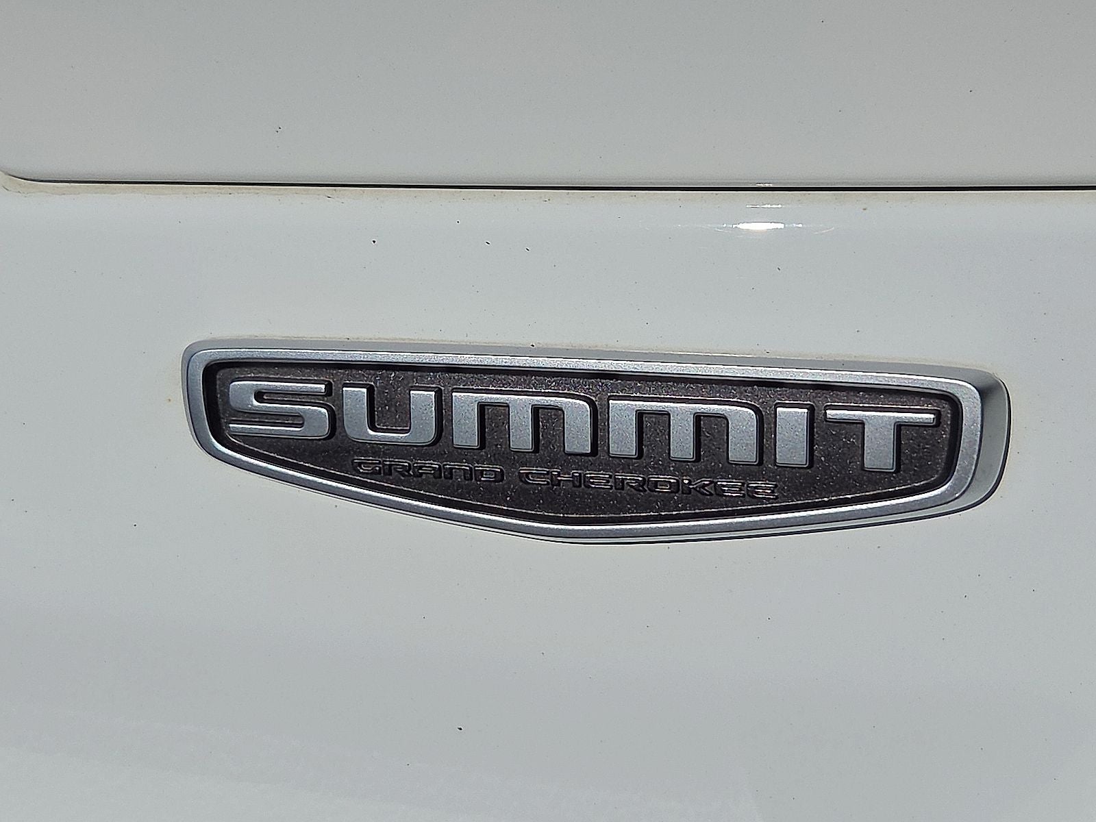 2023 Jeep Grand Cherokee Summit