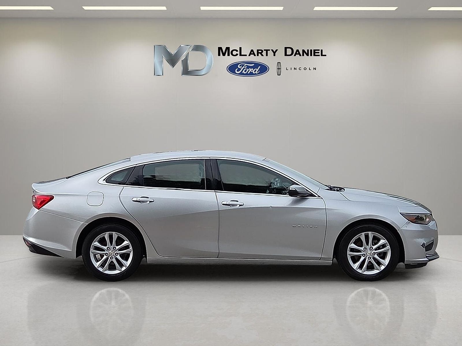 2017 Chevrolet Malibu LT 1LT