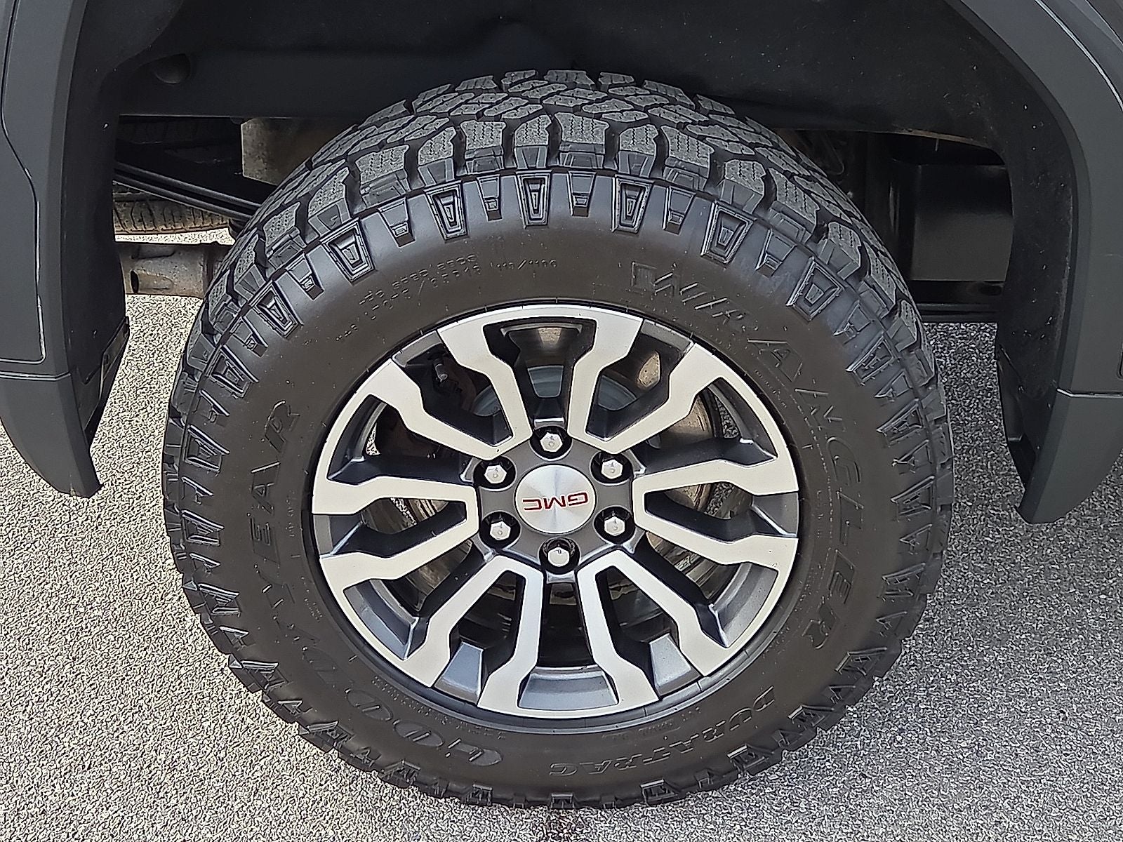 2023 GMC Sierra 1500 AT4