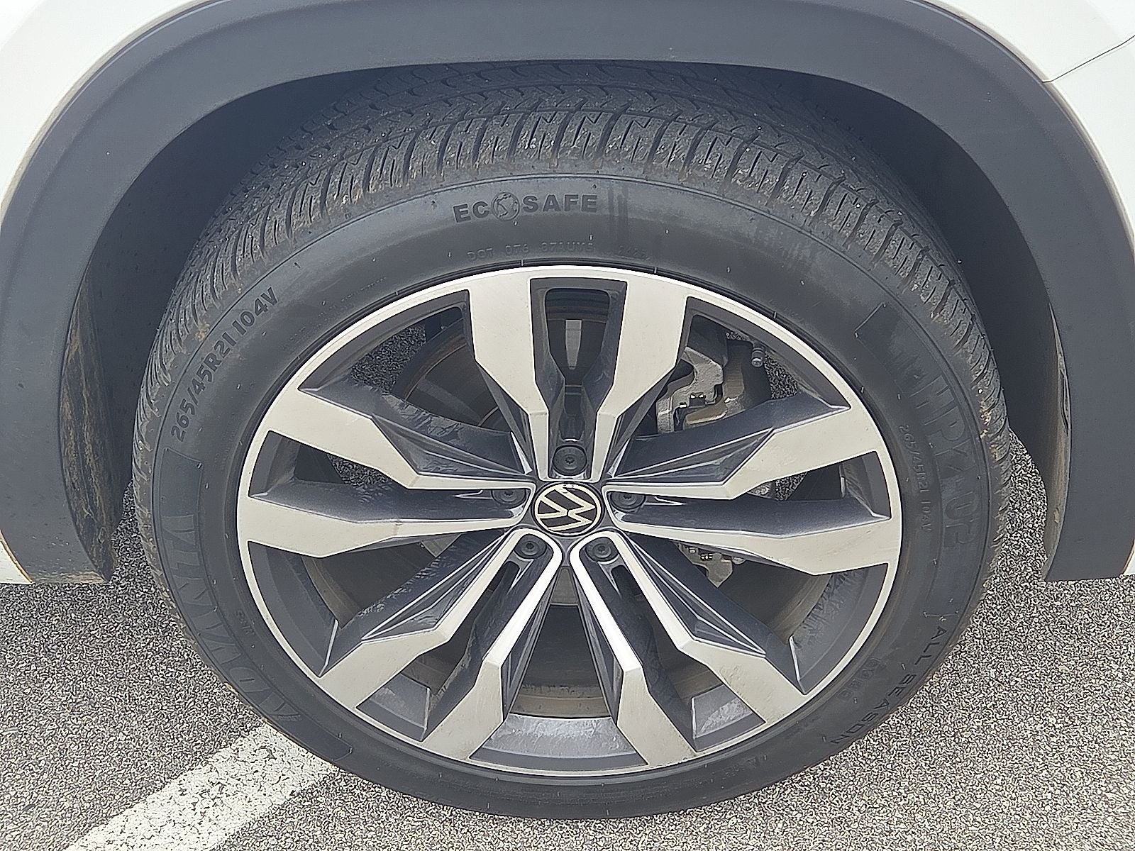 2022 Volkswagen Atlas Cross Sport 3.6L V6 SEL Premium R-Line