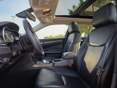 2022 Chrysler 300 Touring
