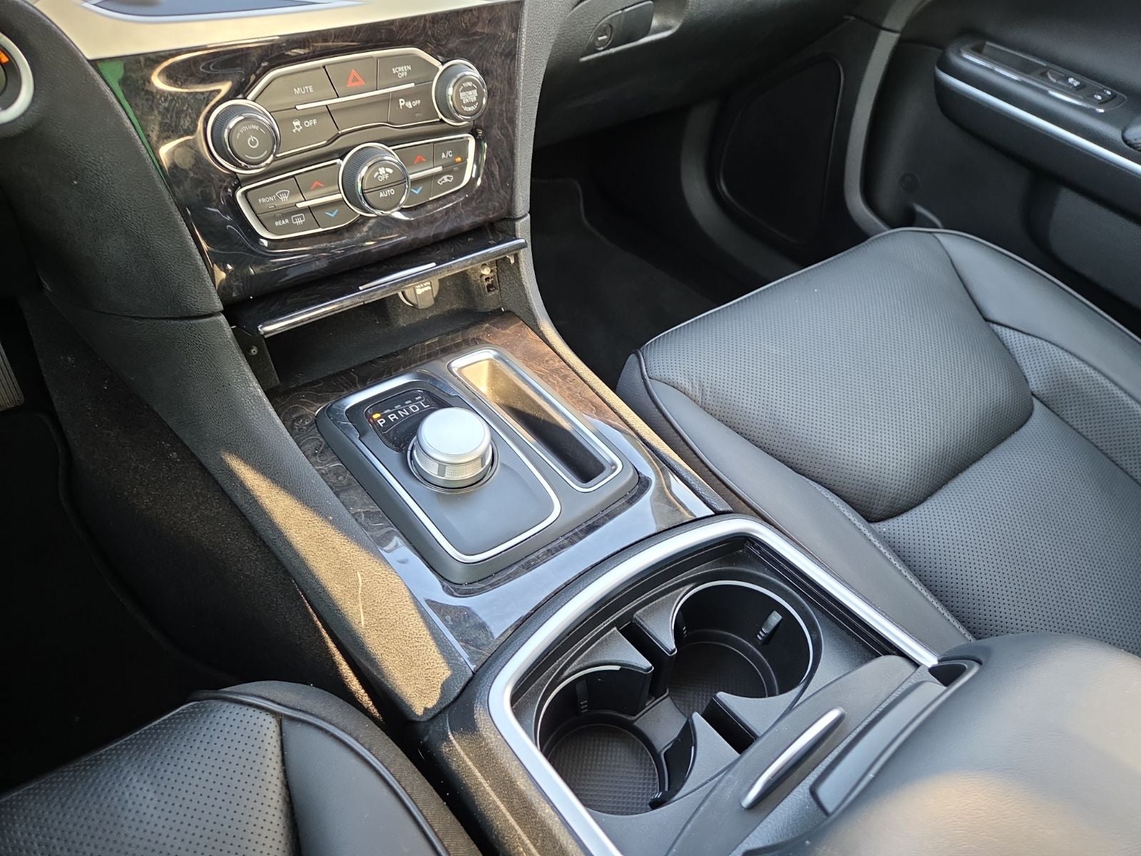 2022 Chrysler 300 Touring