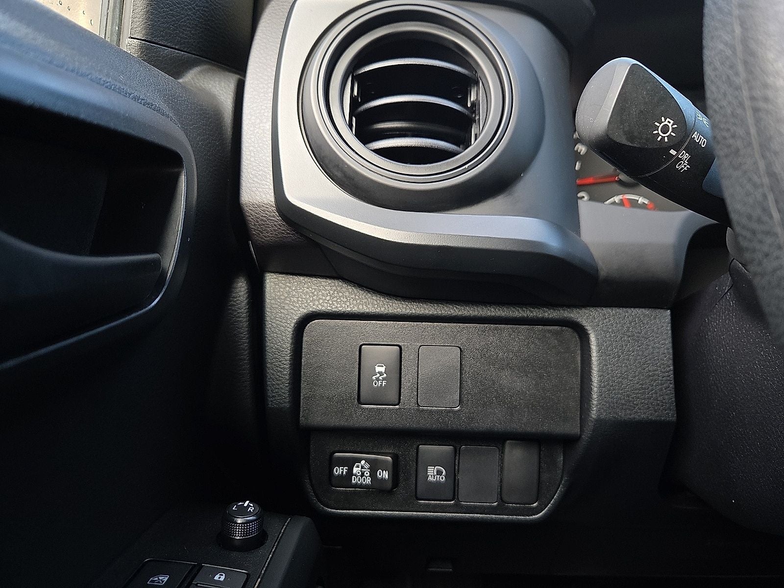 2022 Toyota Tacoma SR V6