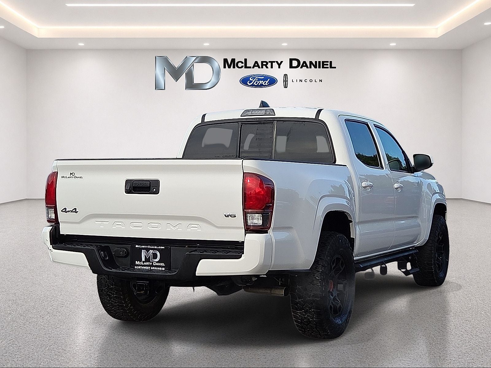 2022 Toyota Tacoma SR V6