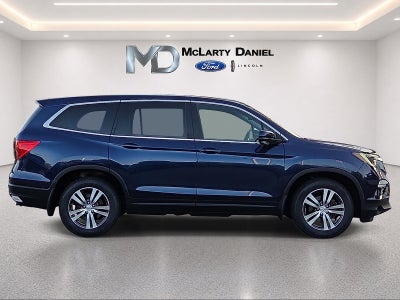 2017 Honda Pilot EX-L w/Rear Entertainment System