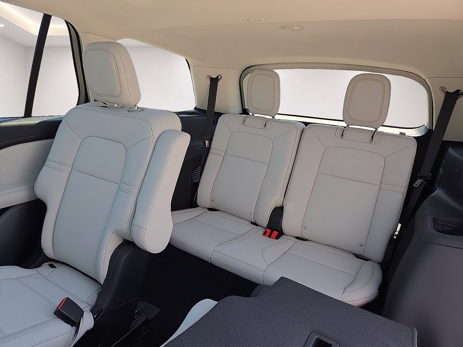 2027 Lincoln Aviator Premiere