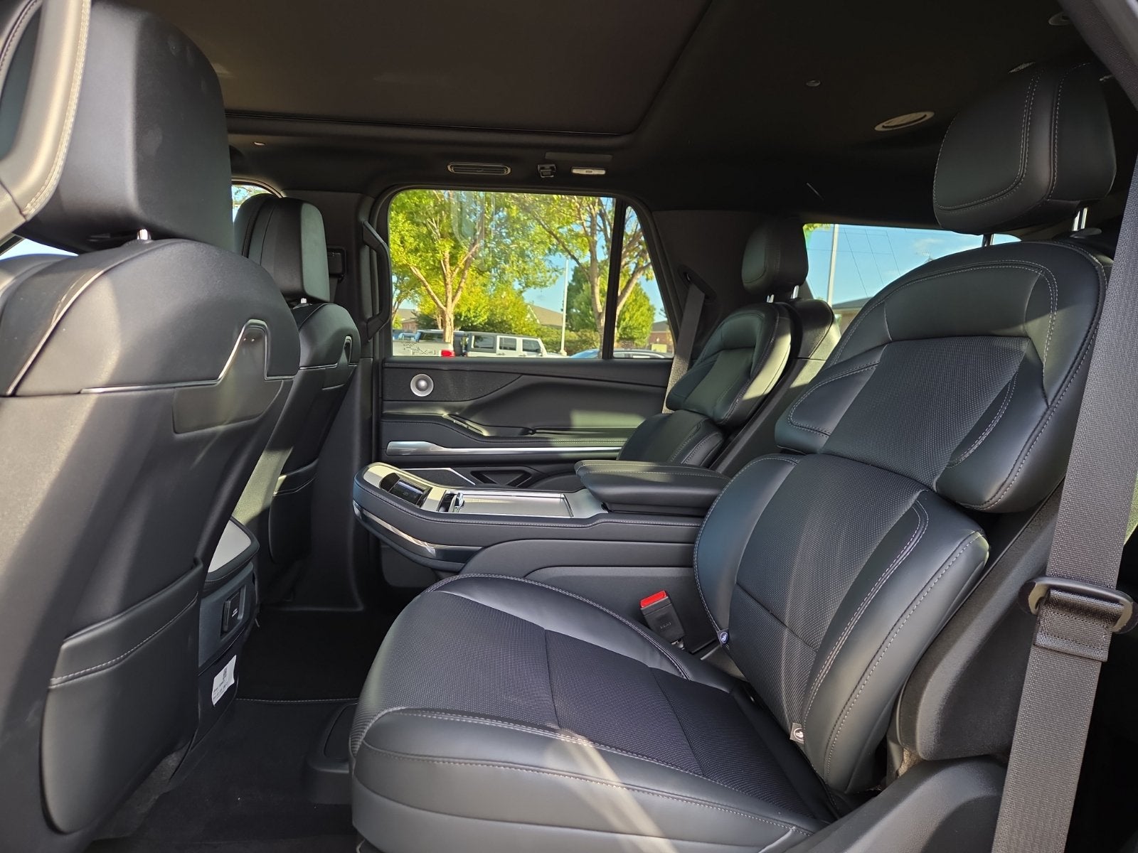 2027 Lincoln Navigator Reserve