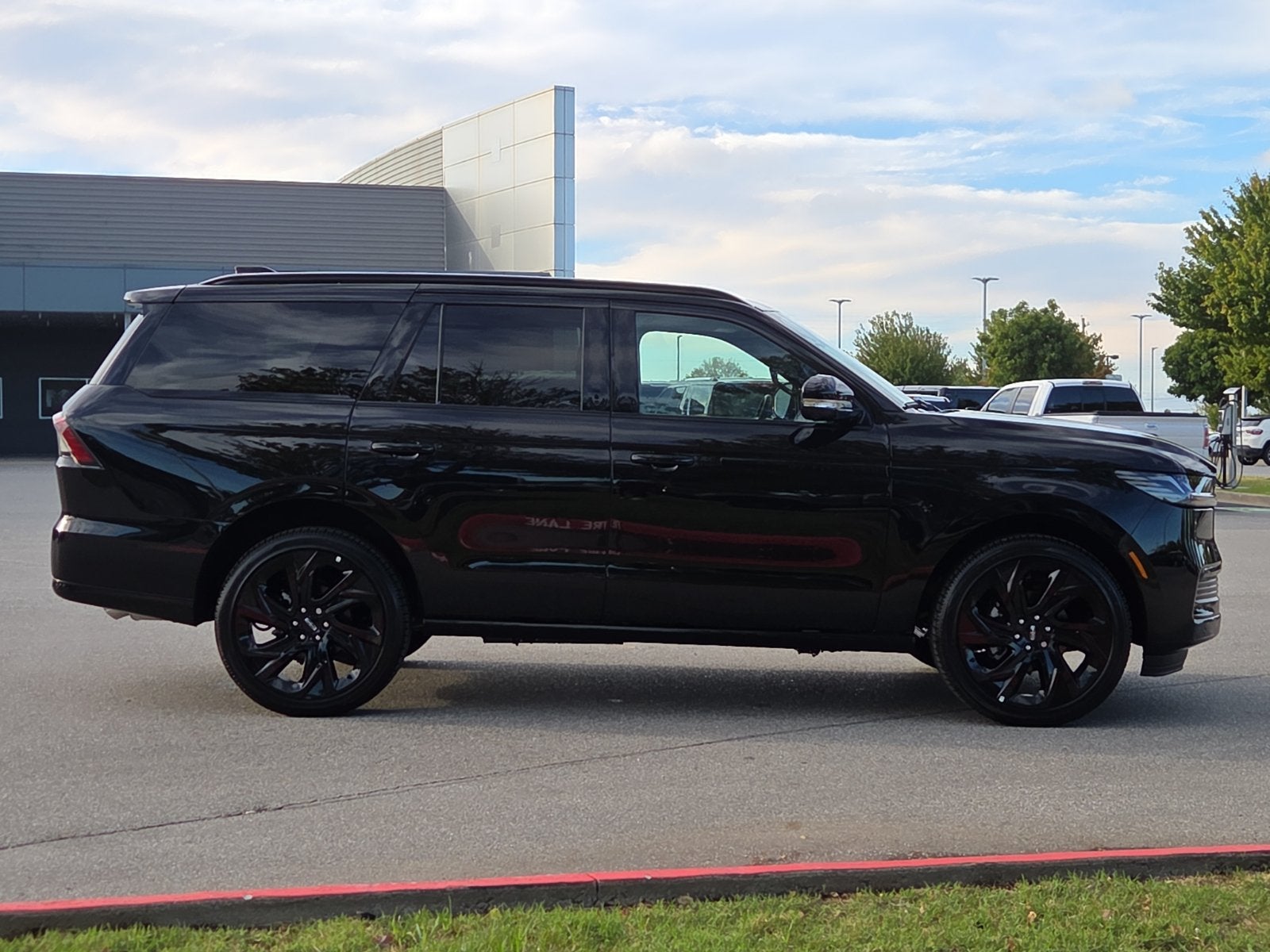 2027 Lincoln Navigator Reserve