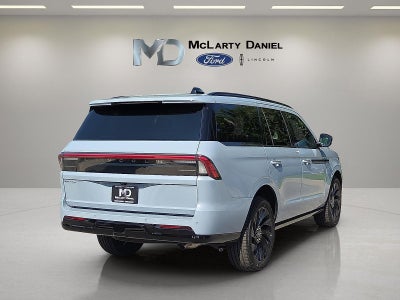 2027 Lincoln Navigator Reserve