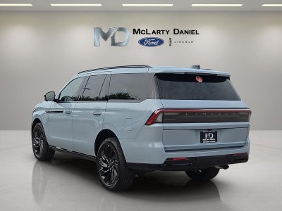 2027 Lincoln Navigator Reserve
