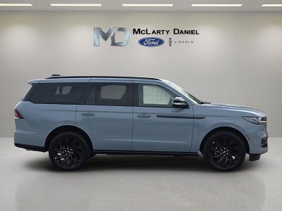 2027 Lincoln Navigator Reserve