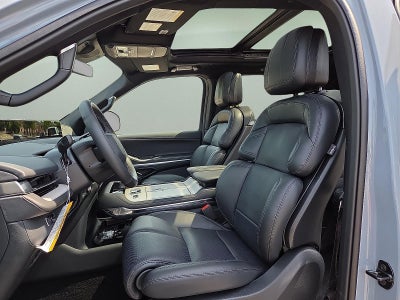 2027 Lincoln Navigator Reserve
