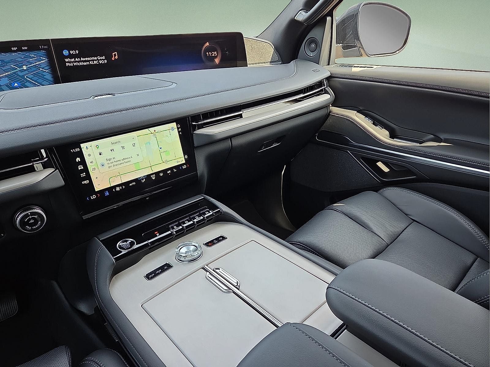 2027 Lincoln Navigator Reserve