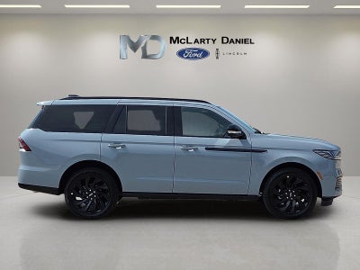 2027 Lincoln Navigator Reserve