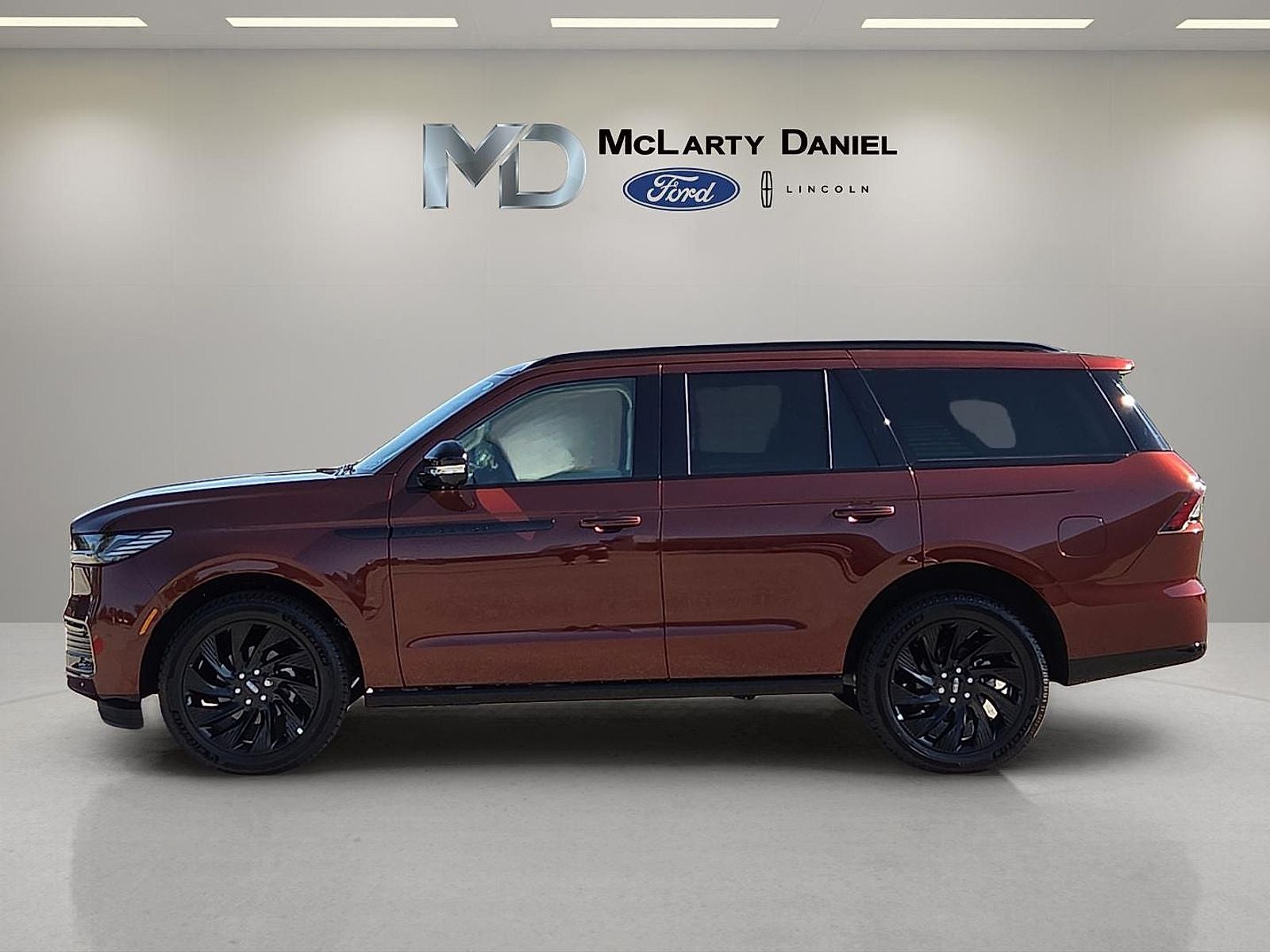 2027 Lincoln Navigator Reserve