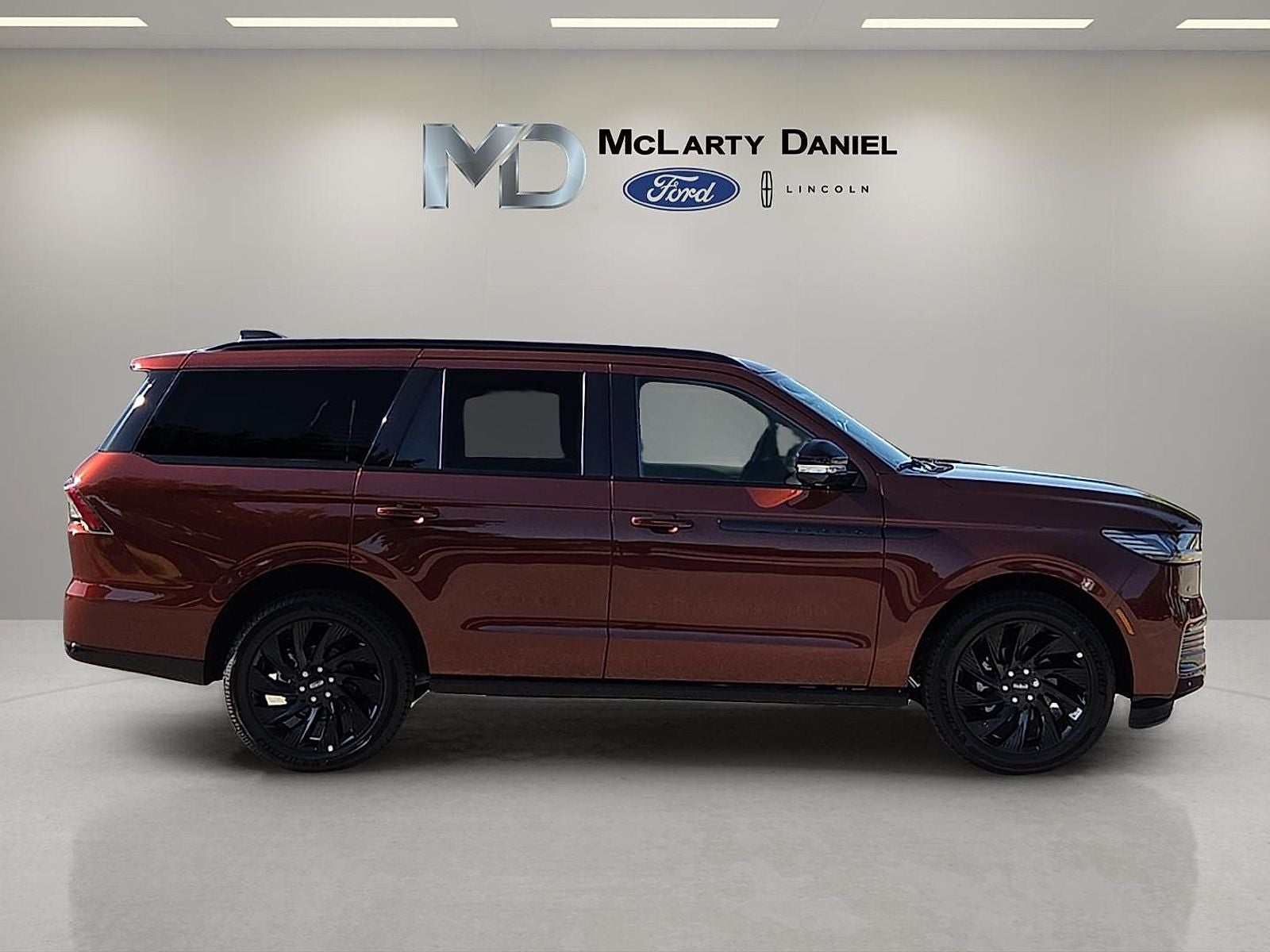 2027 Lincoln Navigator Reserve