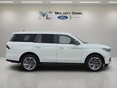 2026 Lincoln Navigator Premiere