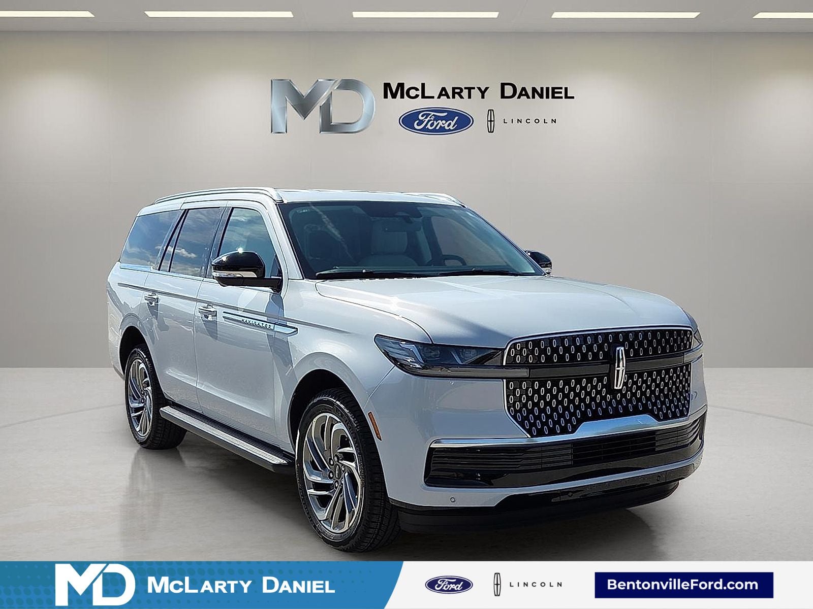 2026 Lincoln Navigator Premiere AWD's photo