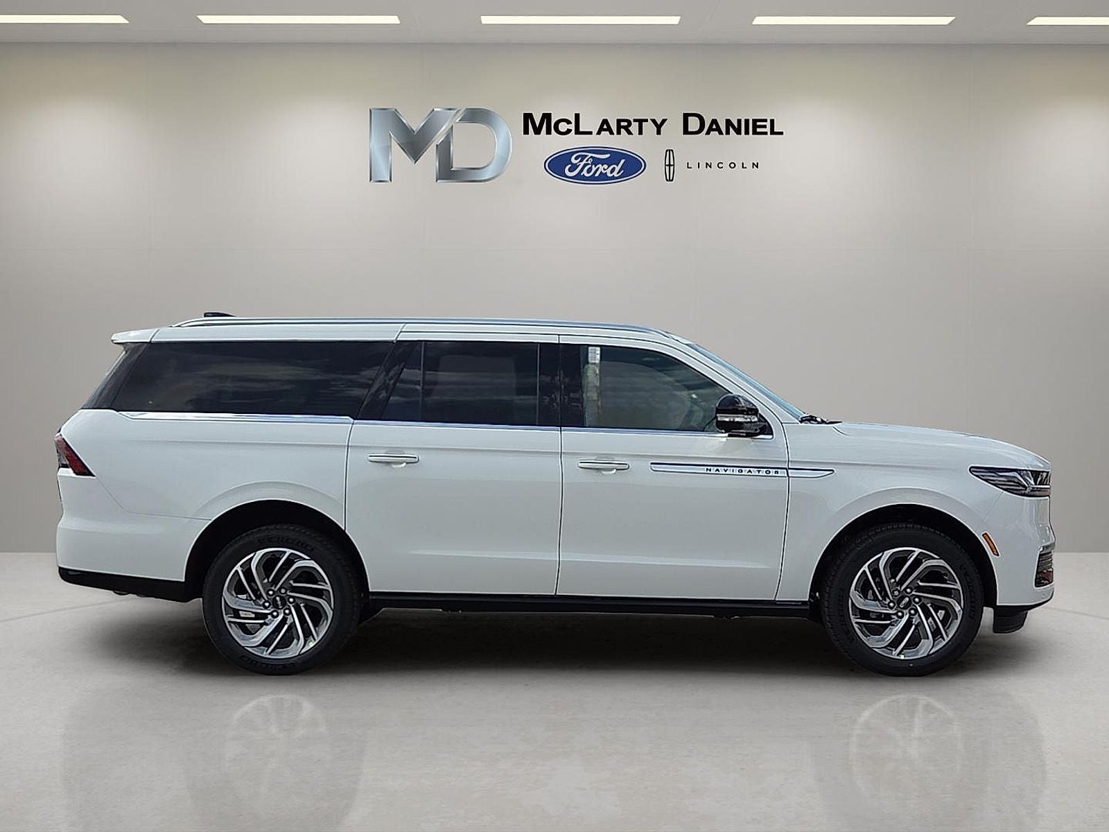 2026 Lincoln Navigator L Reserve