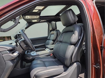 2027 Lincoln Navigator L Reserve