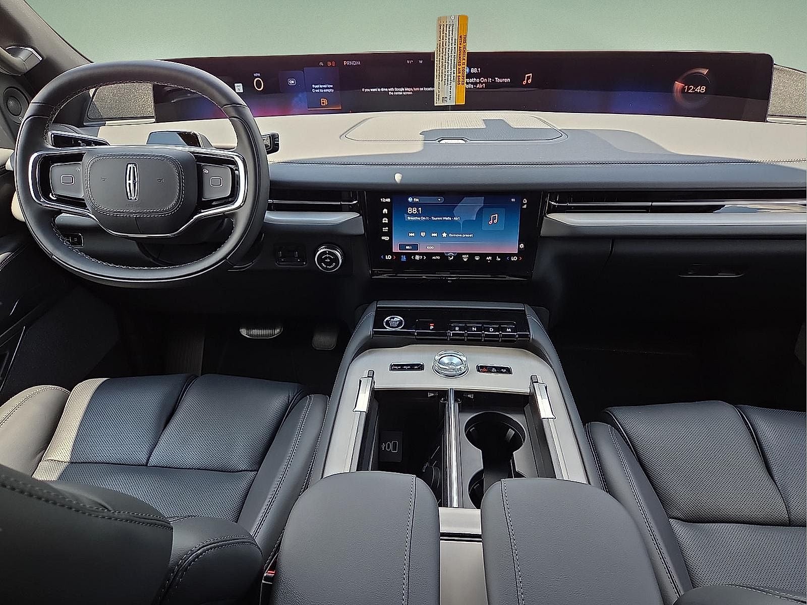 2027 Lincoln Navigator L Reserve