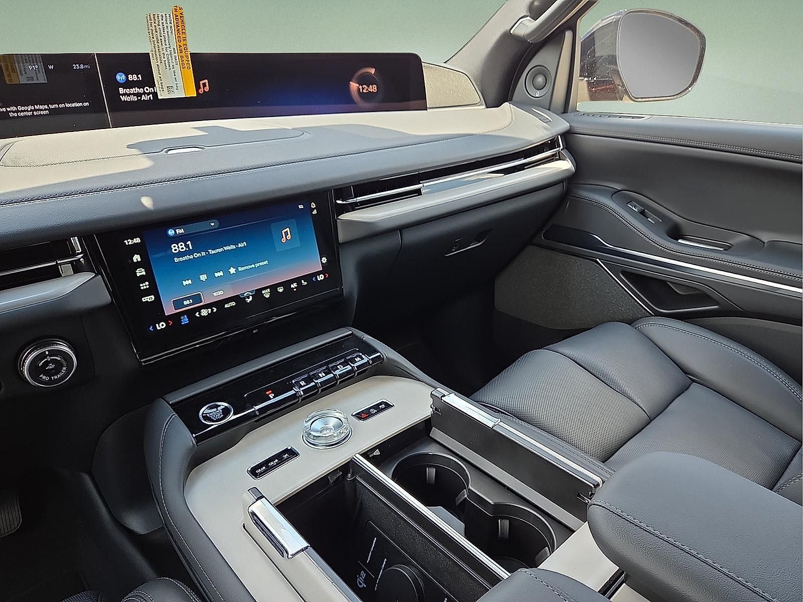 2027 Lincoln Navigator L Reserve