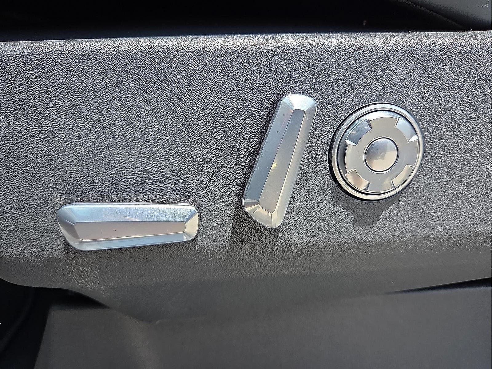 2027 Lincoln Navigator L Reserve