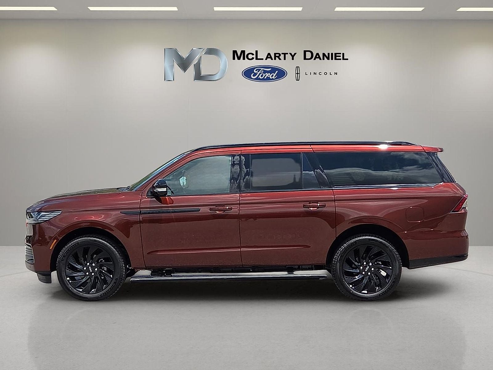 2027 Lincoln Navigator L Reserve