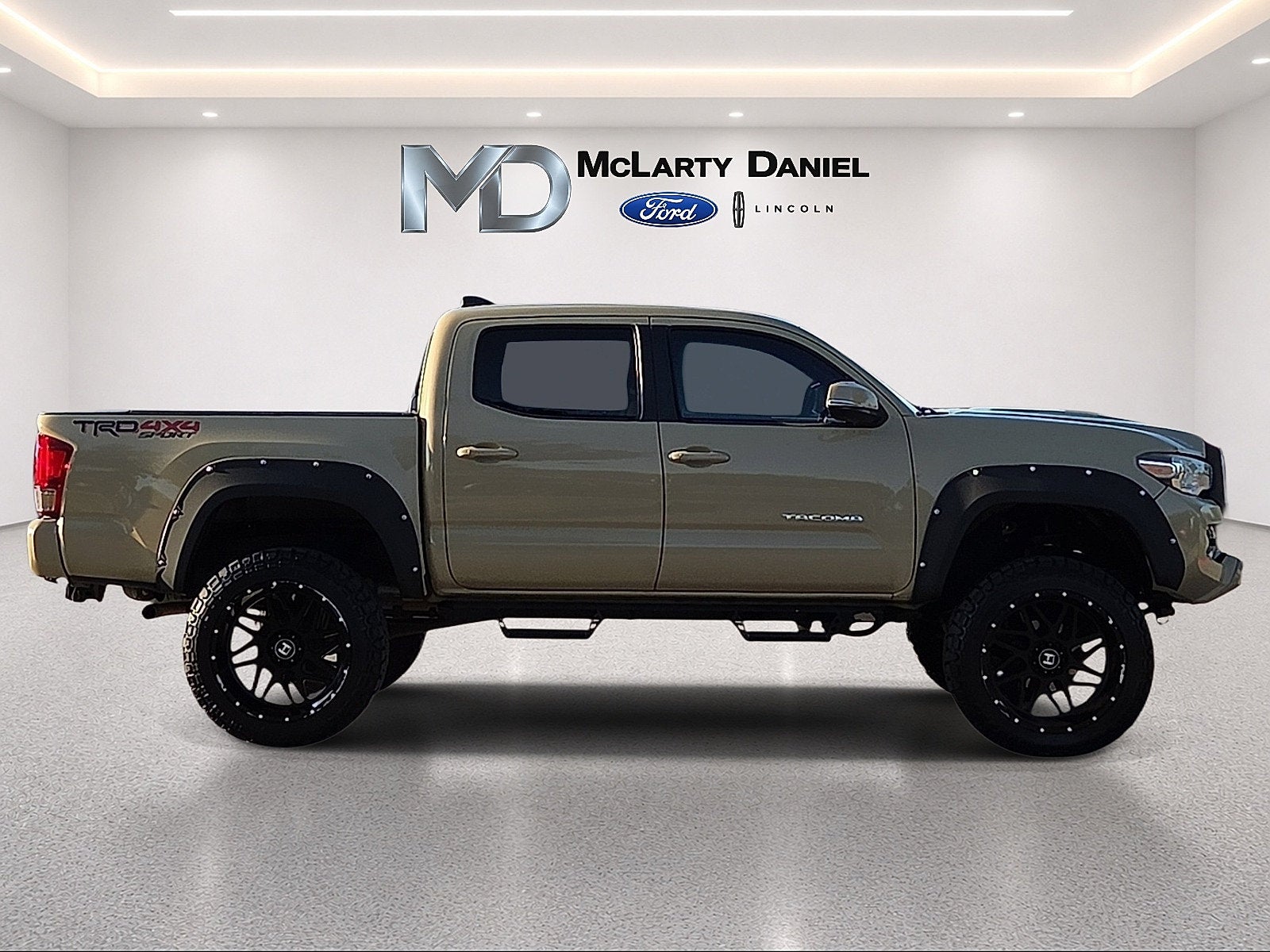 2017 Toyota Tacoma TRD Sport