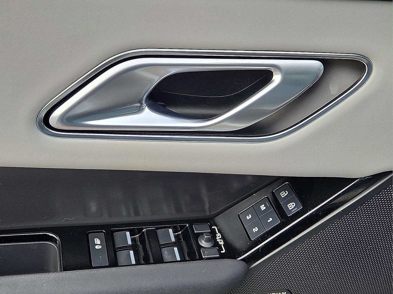 2024 Land Rover Range Rover Velar Dynamic SE