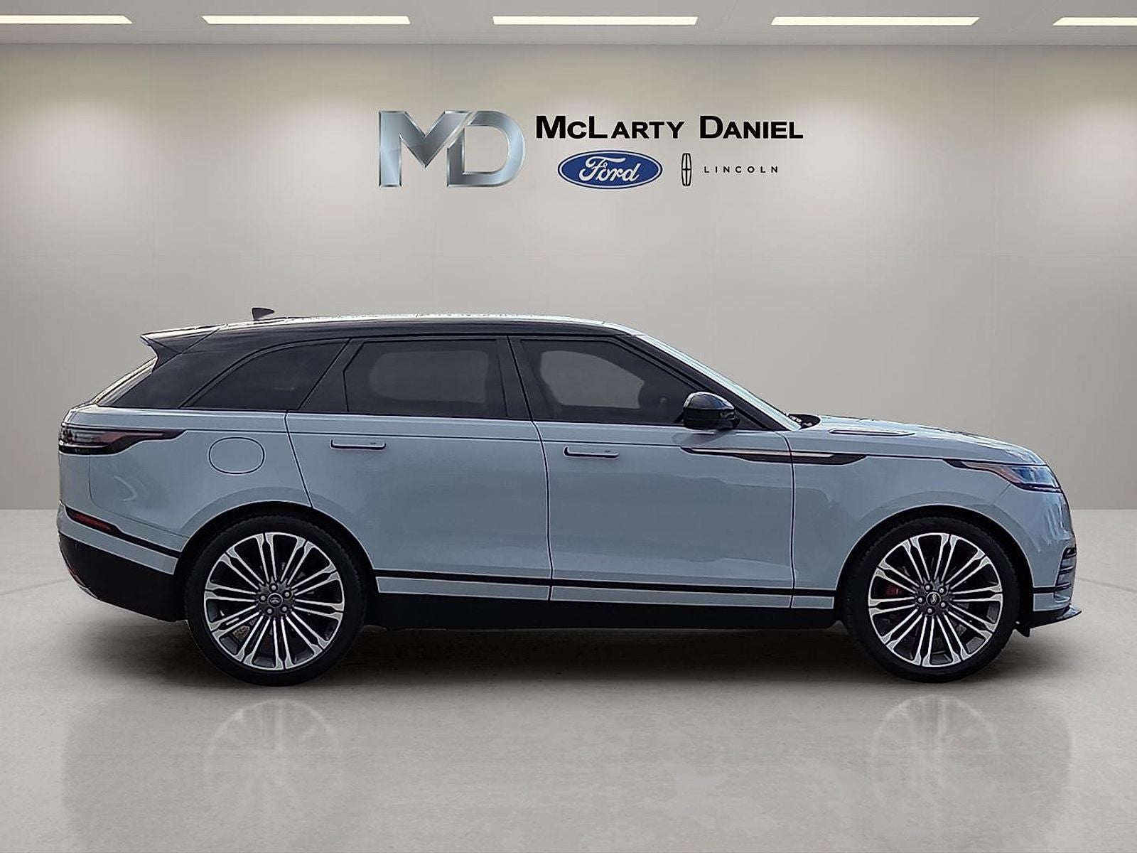 2024 Land Rover Range Rover Velar Dynamic SE