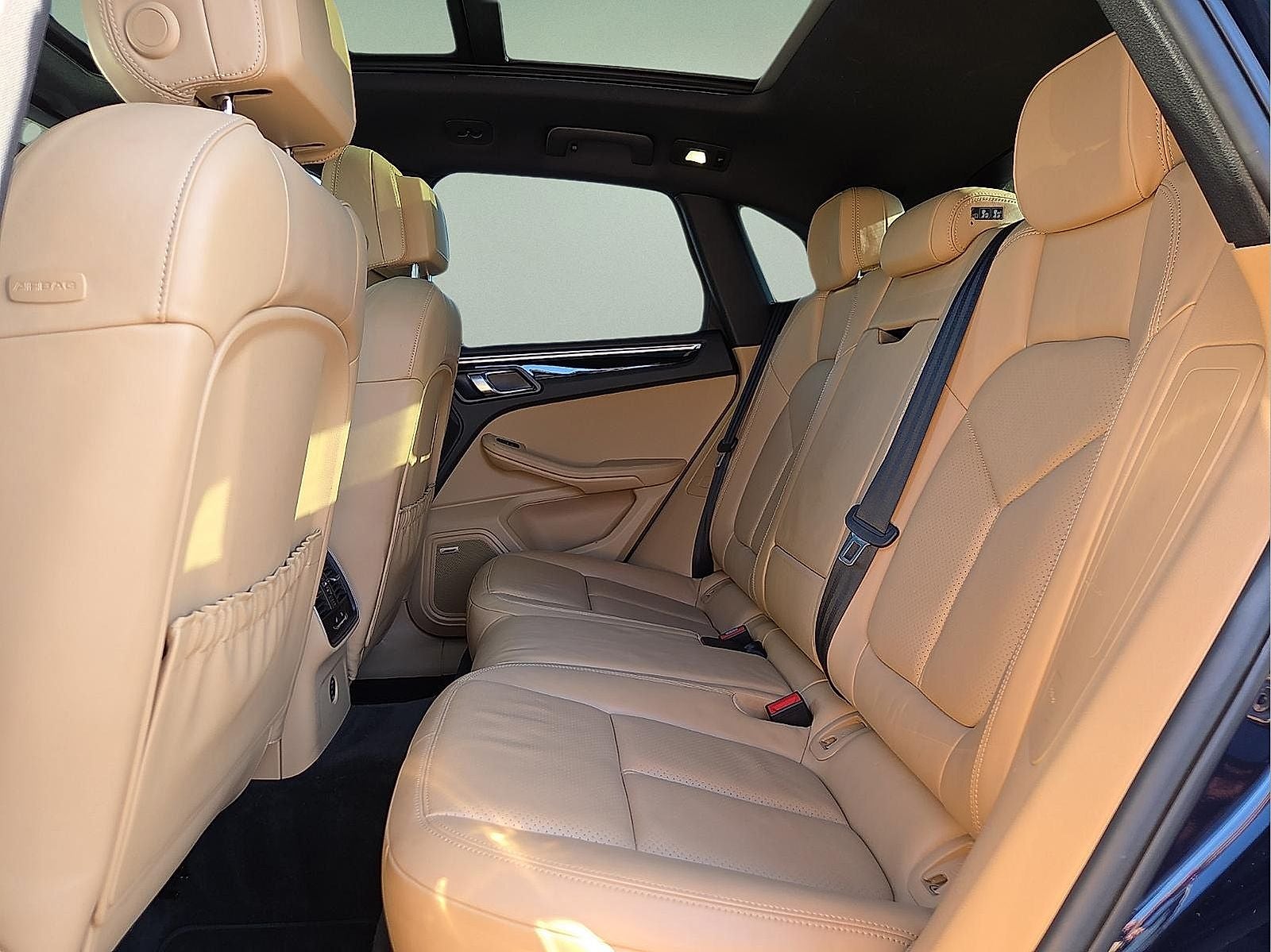 2018 Porsche Macan Base