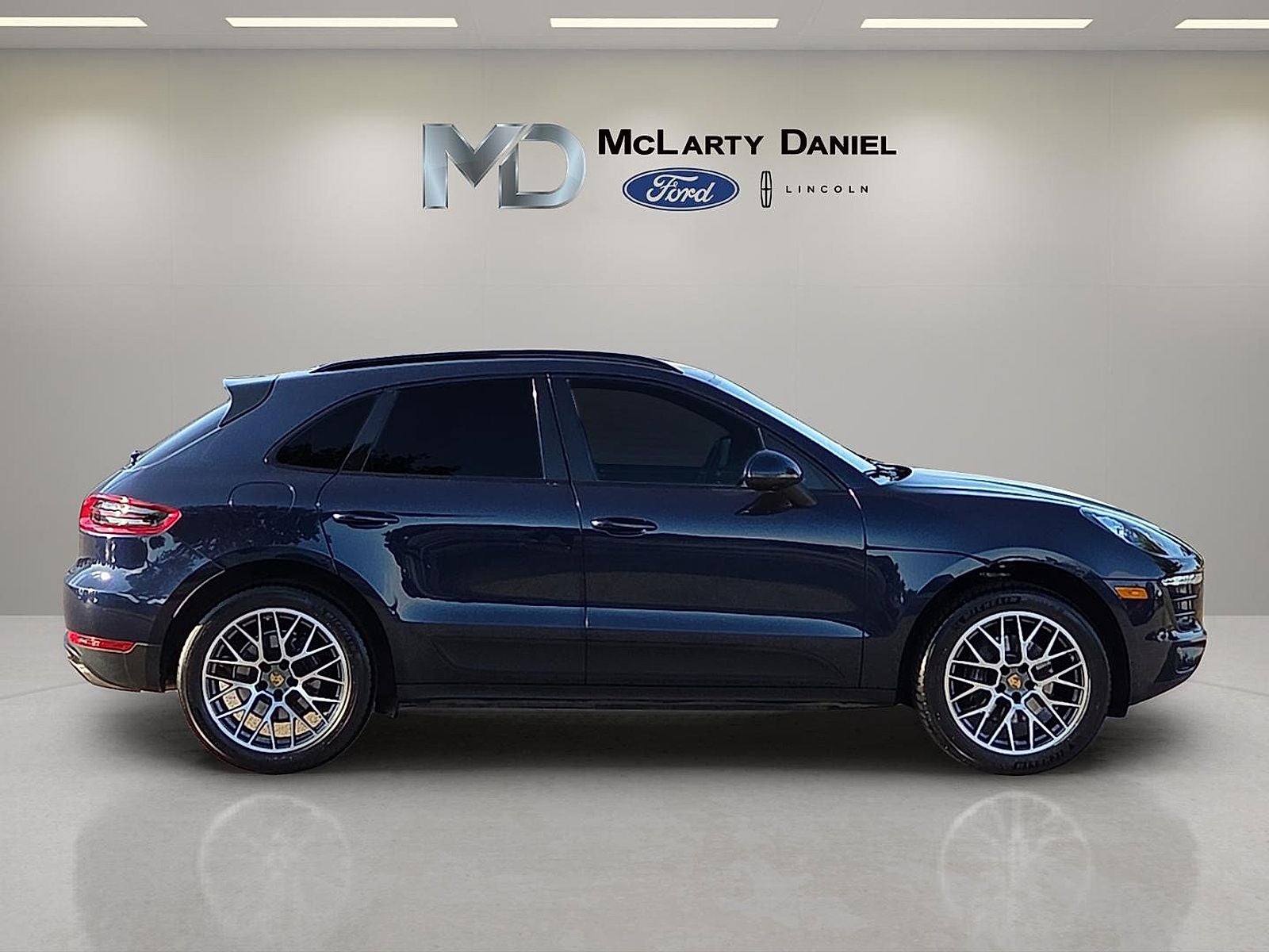 2018 Porsche Macan Base