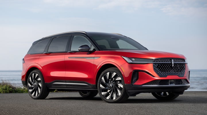 A 2024 Lincoln Nautilus® Reserve model is shown with the stylish available Jet Appearance Package. | McLarty Daniel Lincoln in Bentonville AR