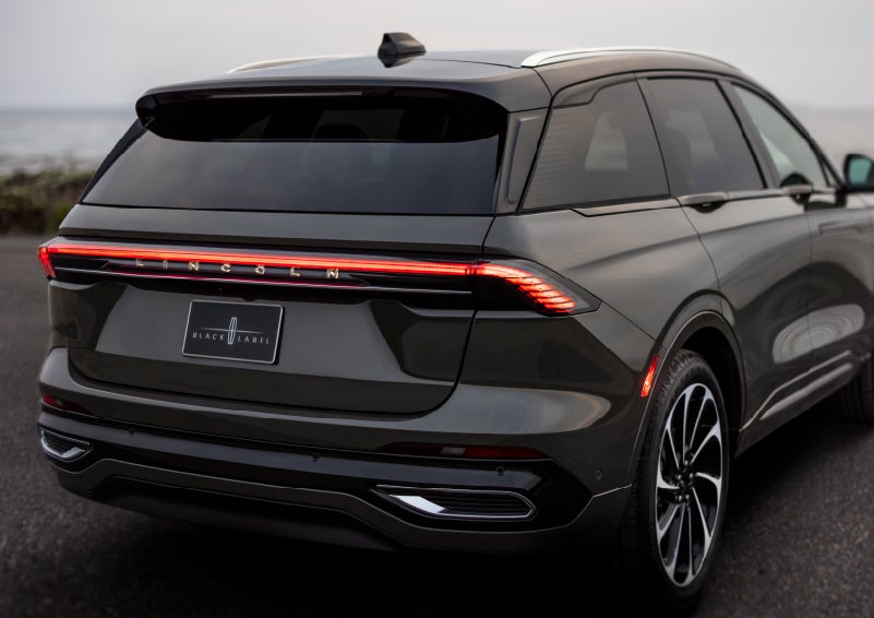 The rear of a 2024 Lincoln Black Label Nautilus® SUV displays full LED rear lighting. | McLarty Daniel Lincoln in Bentonville AR