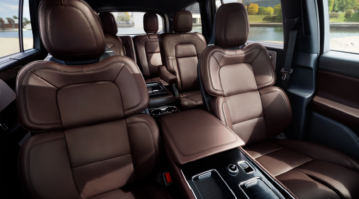 The cabin of the 2025 Lincoln Aviator® SUV is shown with black and brown accents. | McLarty Daniel Lincoln in Bentonville AR