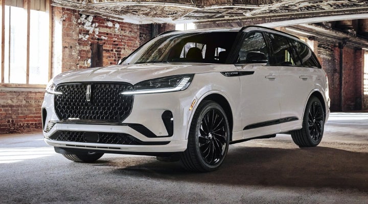 A 2026 Lincoln Aviator® SUV is shown with the available Jet Appearance Package. | McLarty Daniel Lincoln in Bentonville AR