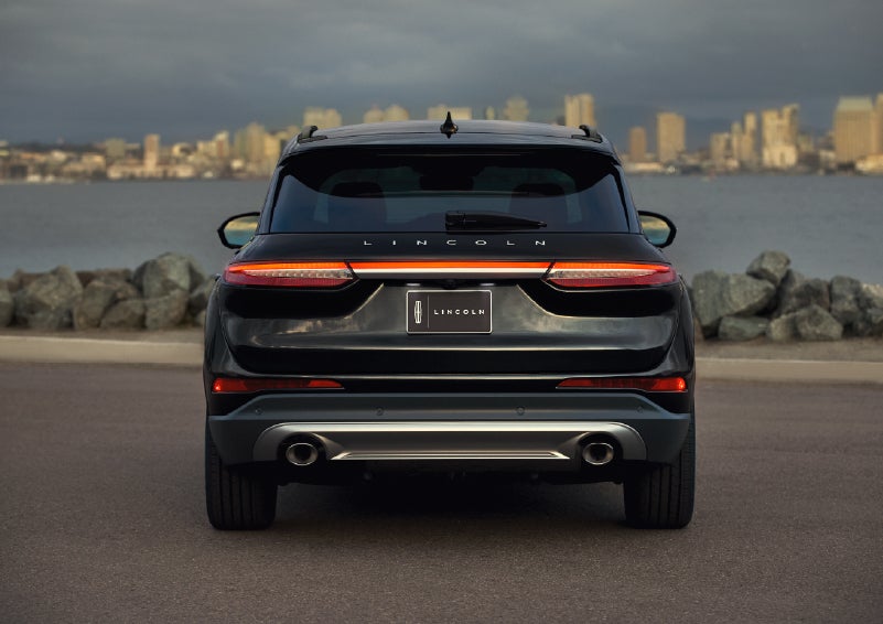 The rear lighting of the 2026 Lincoln Corsair® SUV spans the entire width of the vehicle. | McLarty Daniel Lincoln in Bentonville AR